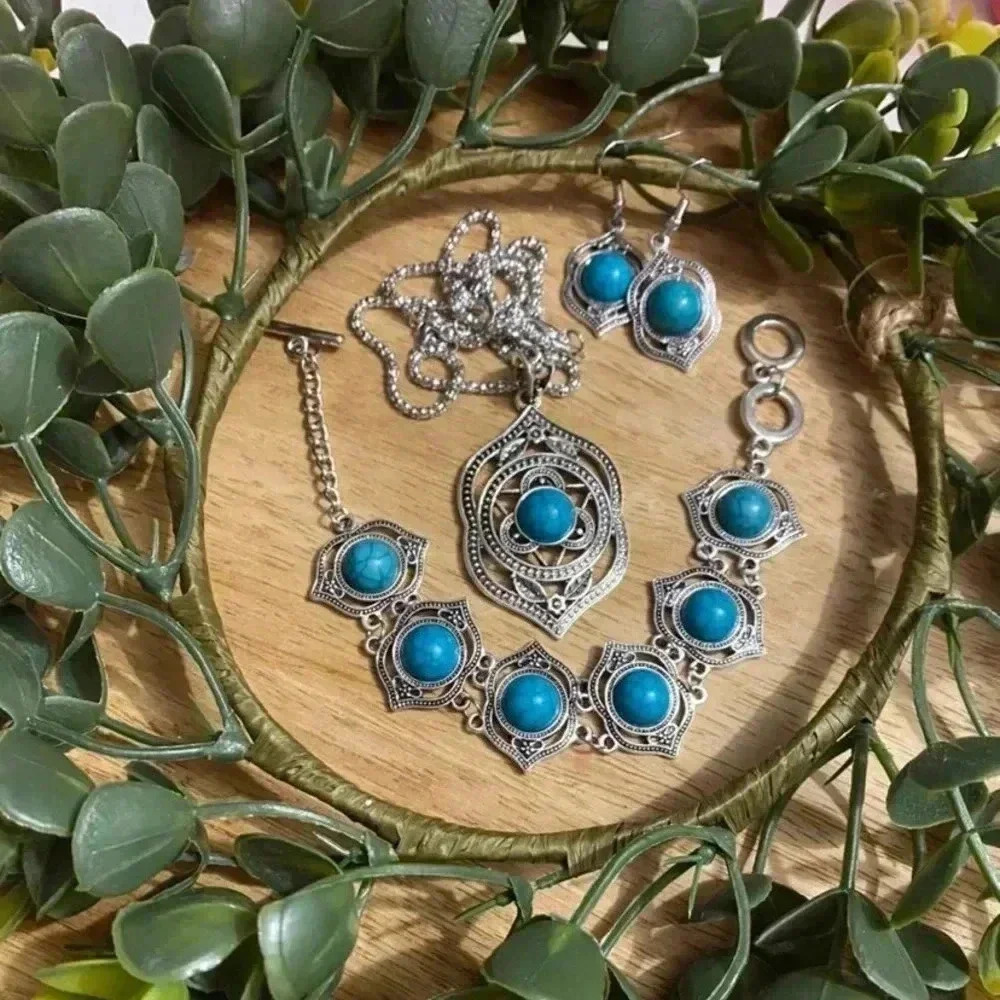 🆕Turquoise Silver Metal Boho Style Jewelry Set🆕